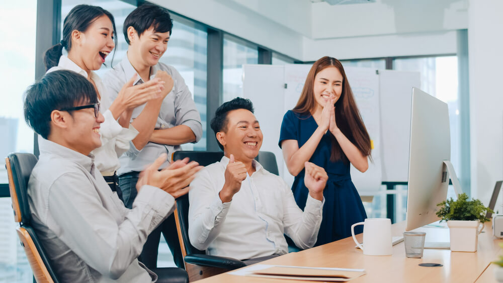 Human resources management in the “new normal” – When technology connects people