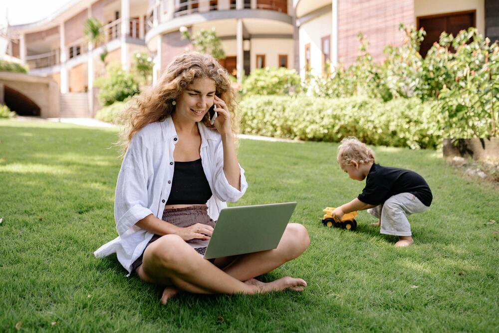 Mẫu câu tự giới thiệu bản thân bằng tiếng Anh