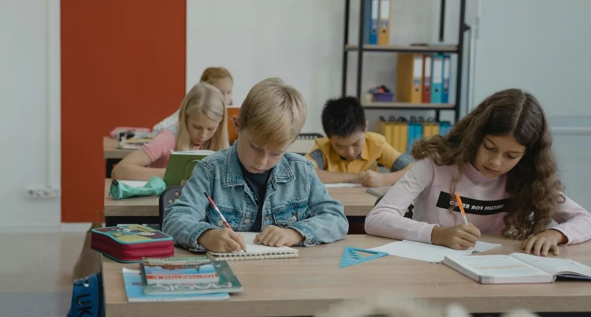 Bí quyết nhớ từ vựng tiếng Anh: Cách học 50 từ vựng tiếng Anh mỗi ngày