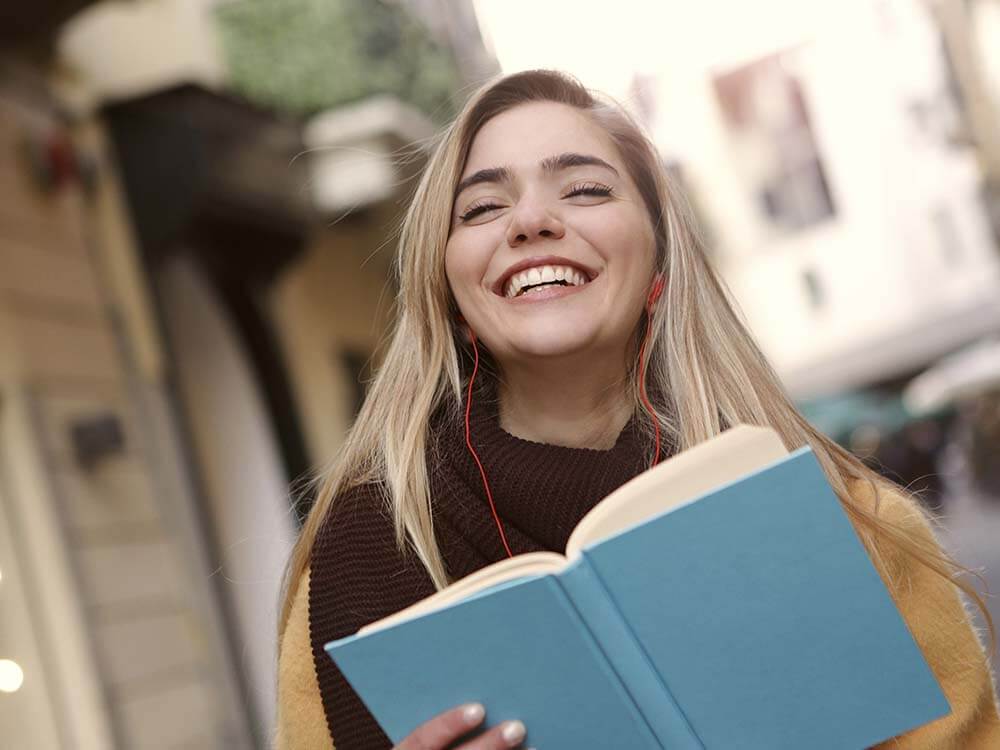 Bị động với cấu trúc: Nhờ ai đó làm gì