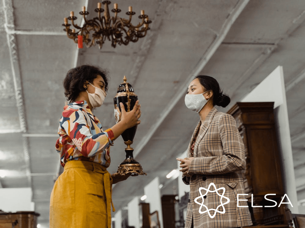 Mẫu câu tiếng Anh giao tiếp bán hàng khi giới thiệu thông tin sản phẩm