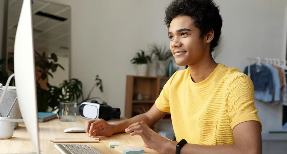 Cách học tiếng Anh online (trực tuyến) hiệu quả nhất trên ELSA Speak