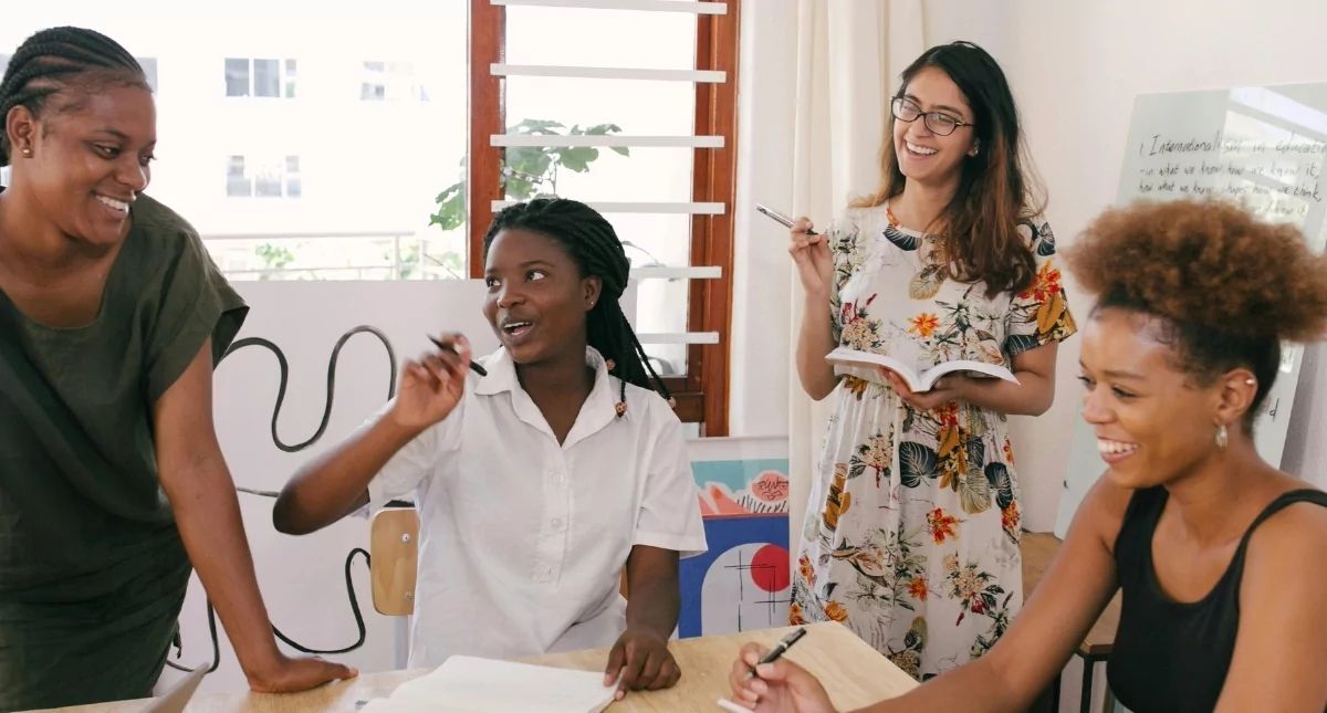 Các bài luyện nói, mẫu câu giao tiếp tiếng Anh theo chủ đề cơ bản thường gặp