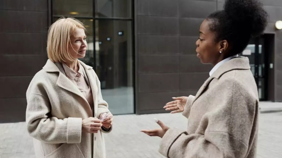 ứng dụng học giao tiếp tiếng Anh theo chủ đề | ELSA Speak