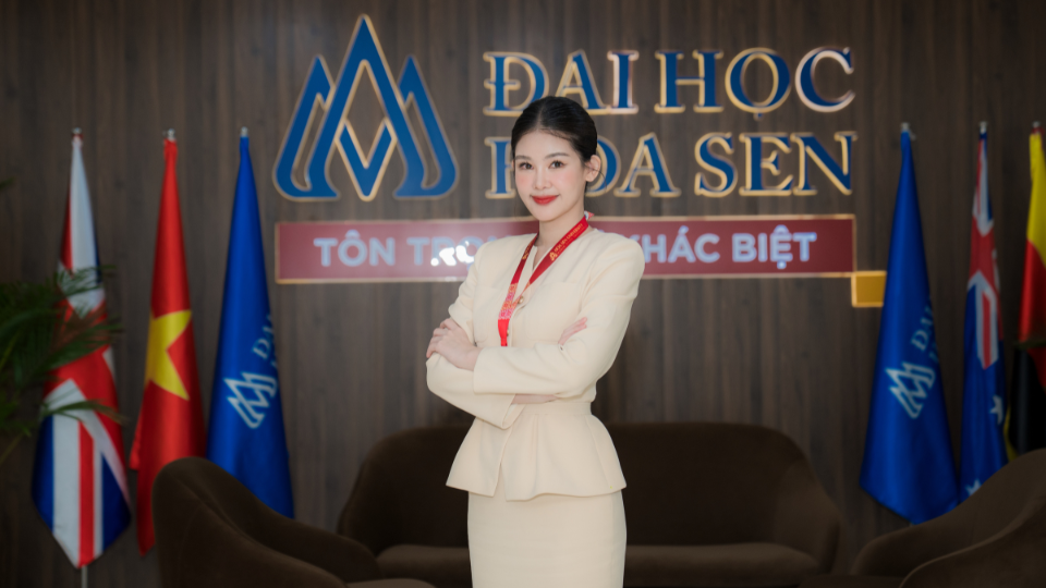 Ngân Anh hiện là giảng viên tại Đại học Hoa Sen Ngân Anh hiện là giảng viên tại Đại học Hoa Sen