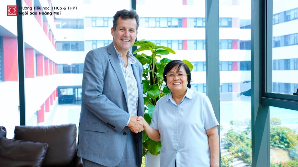 ELSA and Hoang Mai Star School officially partnered to leverage IELTS test prep program for students